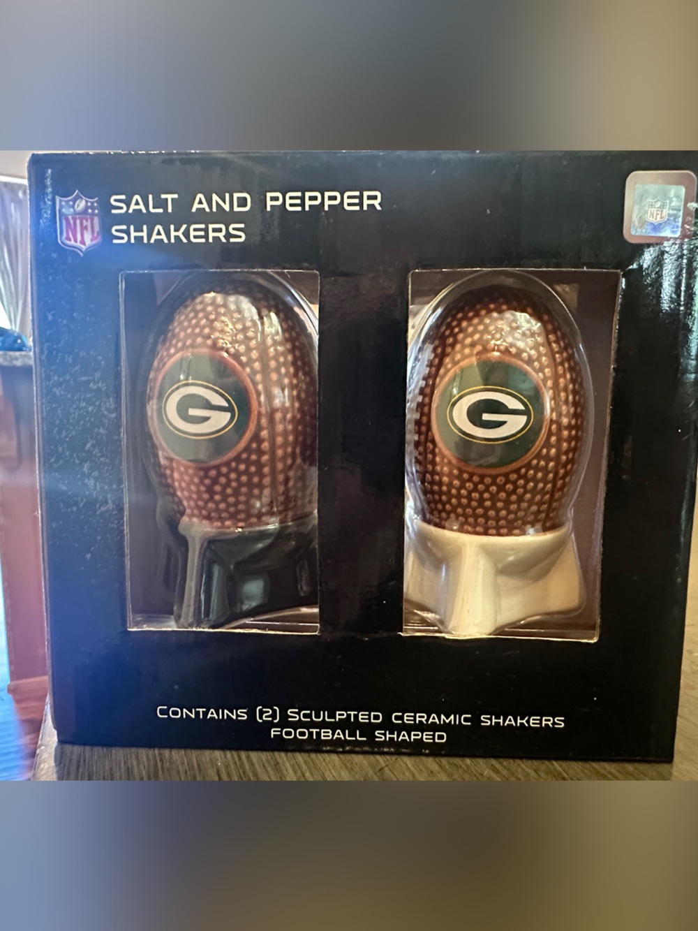 NFL Green Bay Packers Football Salt and Pepper Shaker Set